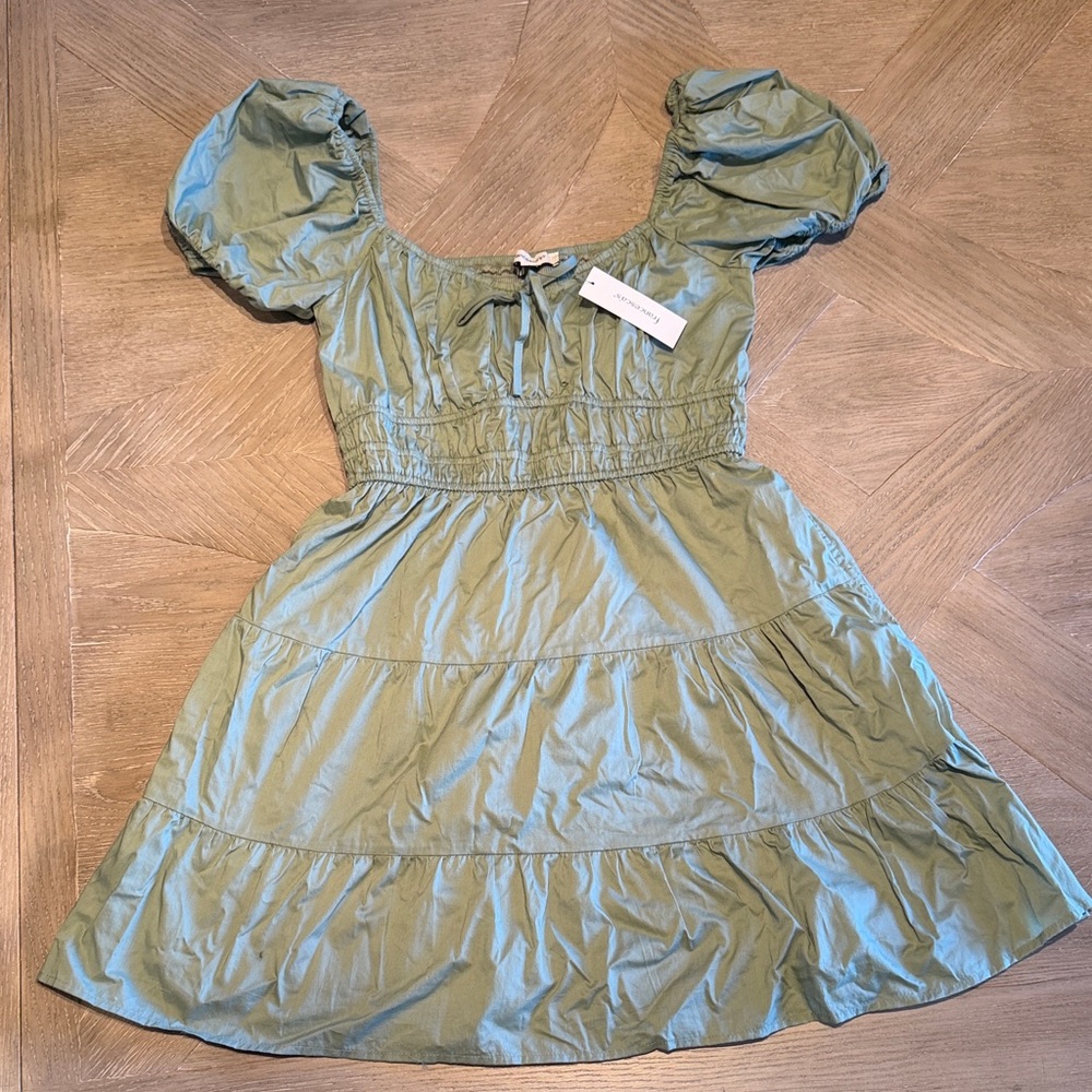 Francesca's Collections Sage Puff Sleeve Dress